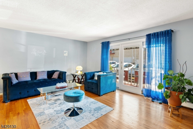 398 Hoover Ave 185