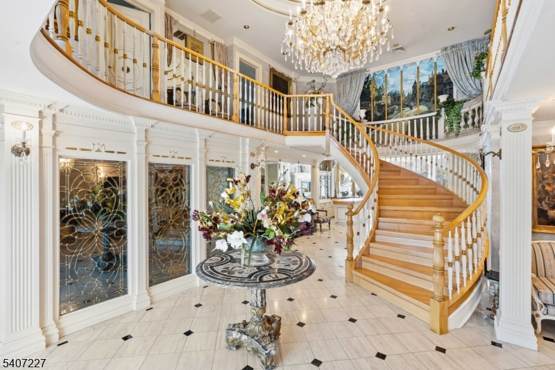 12 E Saddle River Rd