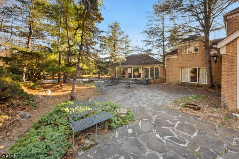 12 E Saddle River Rd