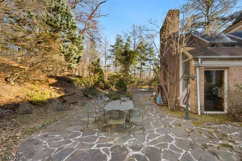 12 E Saddle River Rd