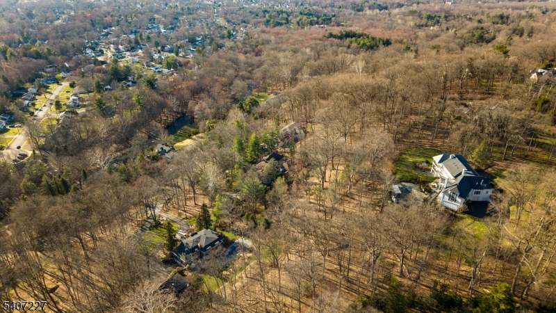 12 E Saddle River Rd