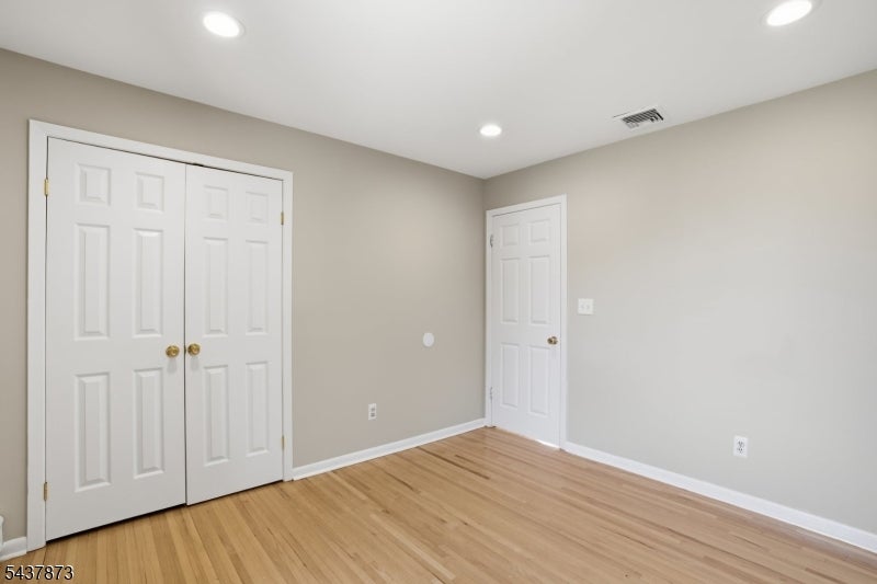 2 Woodside Ave