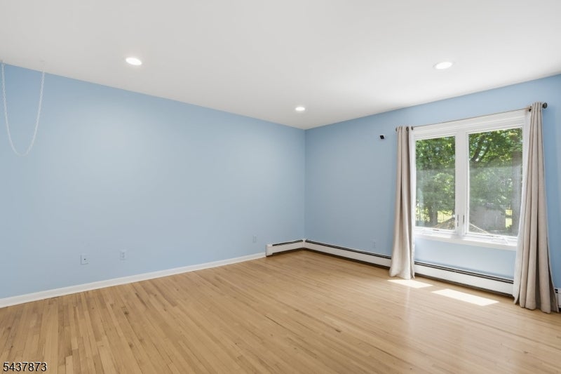 2 Woodside Ave