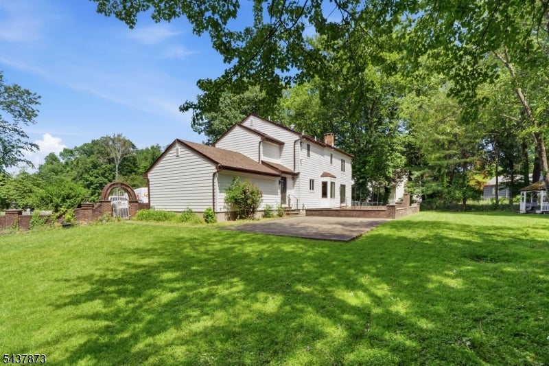 2 Woodside Ave