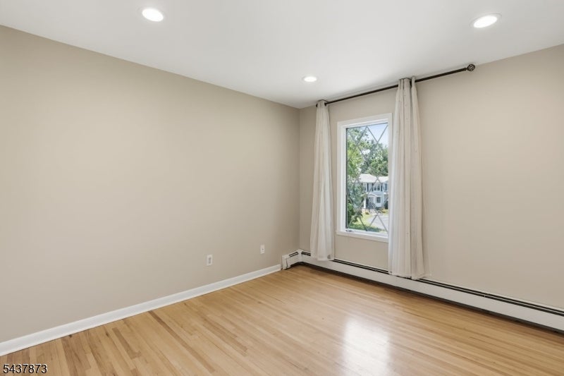 2 Woodside Ave