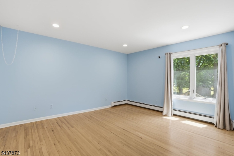 2 Woodside Ave