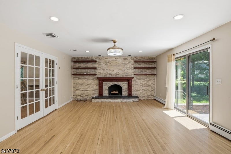 2 Woodside Ave