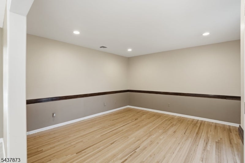 2 Woodside Ave