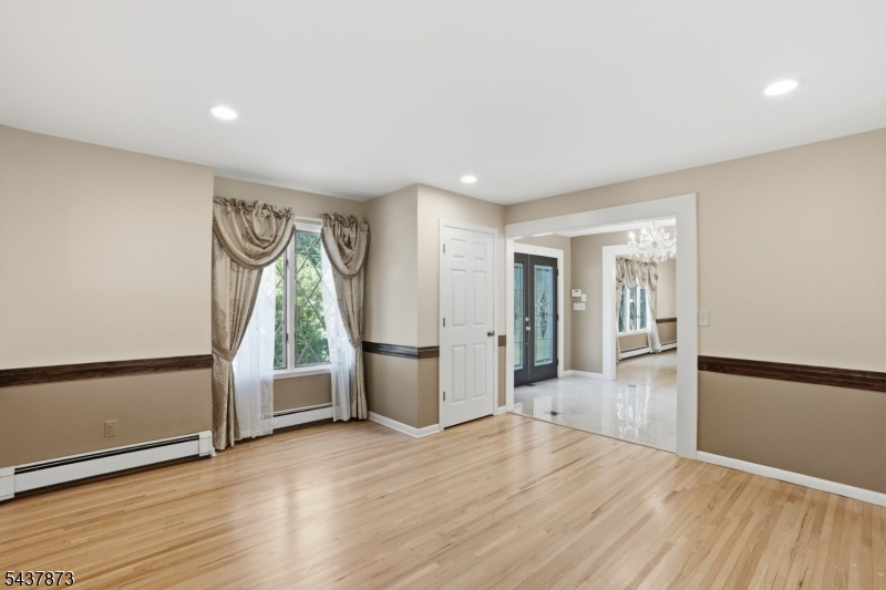 2 Woodside Ave