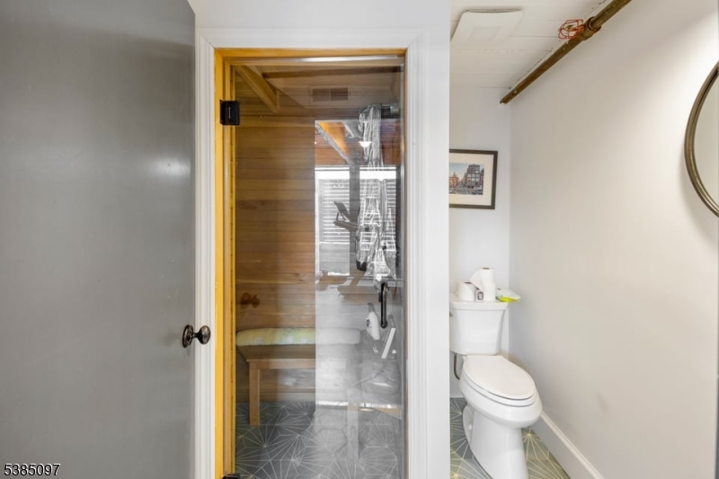 51 Greenwood Ave
