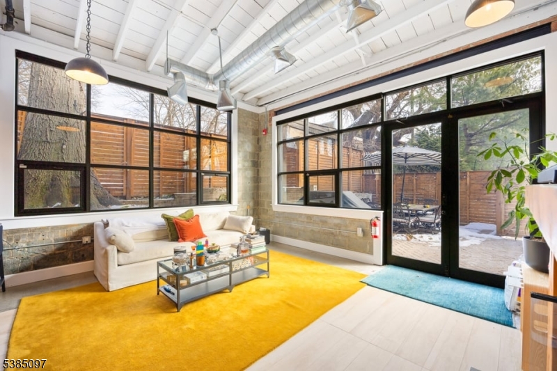 51 Greenwood Ave