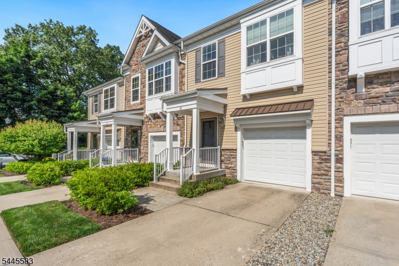 18 Bahr Cir