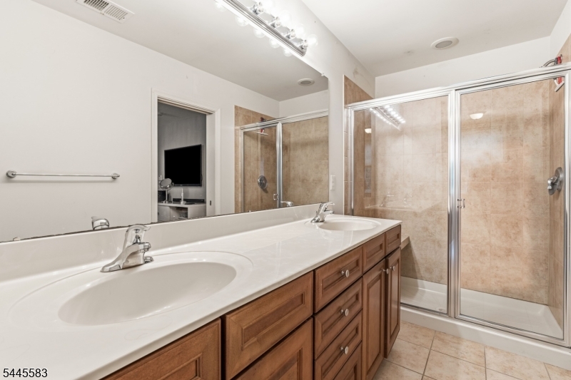 18 Bahr Cir