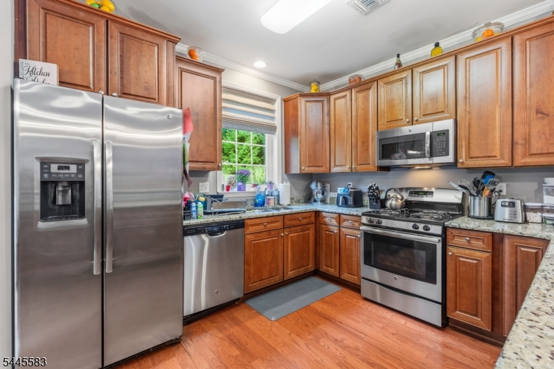 18 Bahr Cir