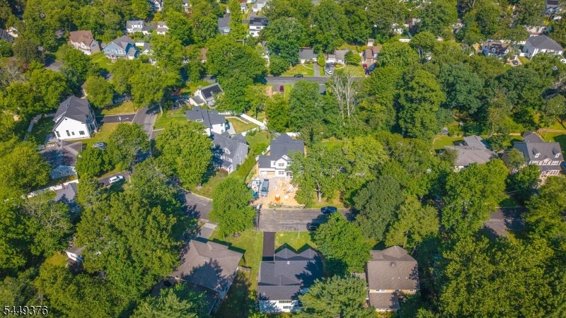 11 Maplewood Dr