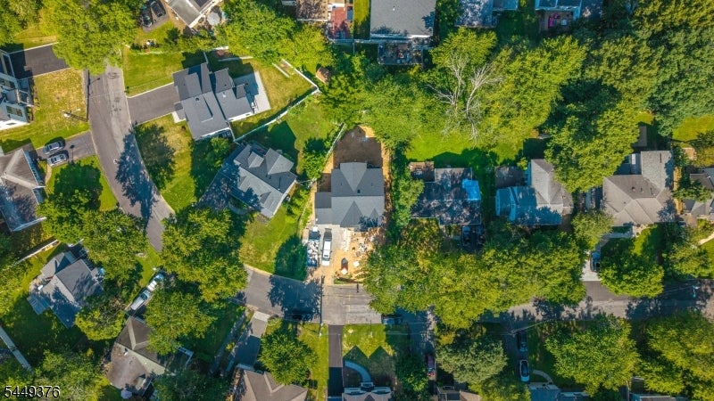 11 Maplewood Dr