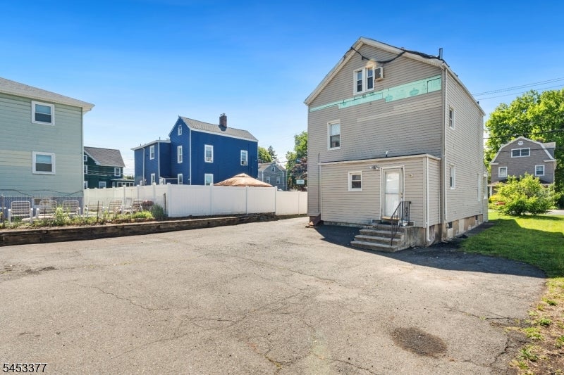 223 Montgomery St