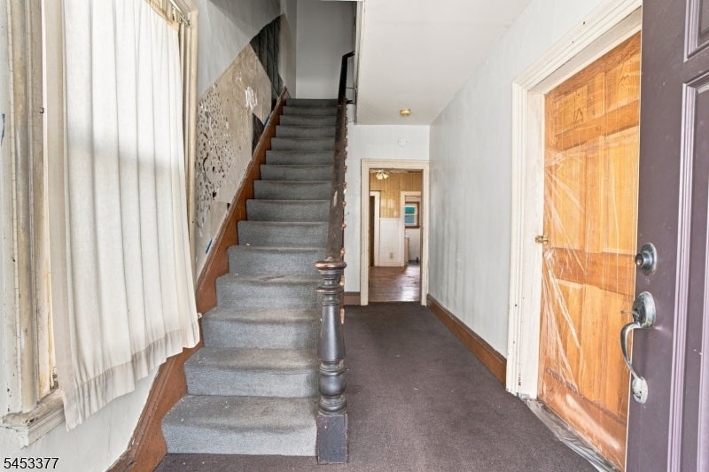 223 Montgomery St