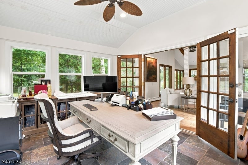 7 Sleepy Hollow Rd