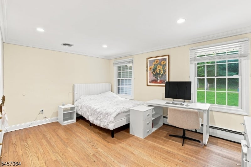 7 Sleepy Hollow Rd