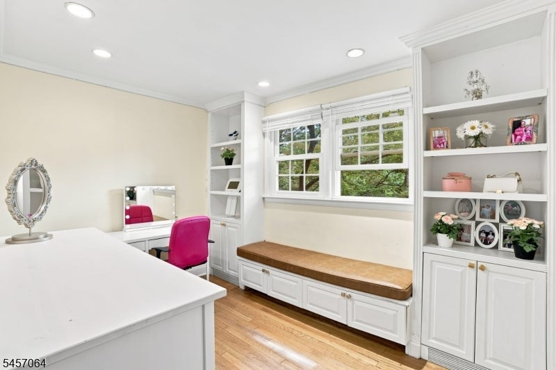 7 Sleepy Hollow Rd