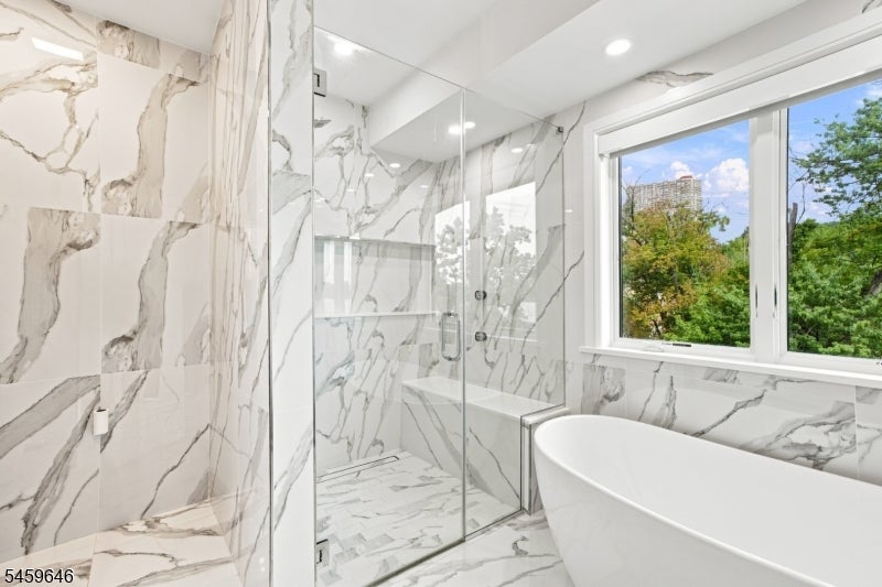 1439 River Rd 1
