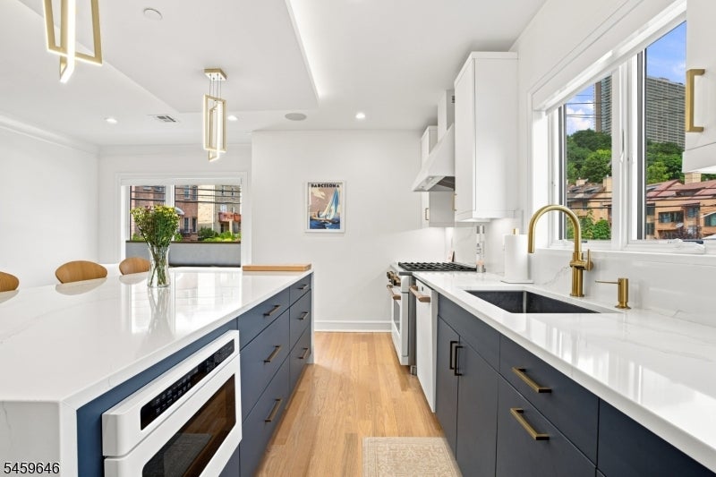 1439 River Rd 1