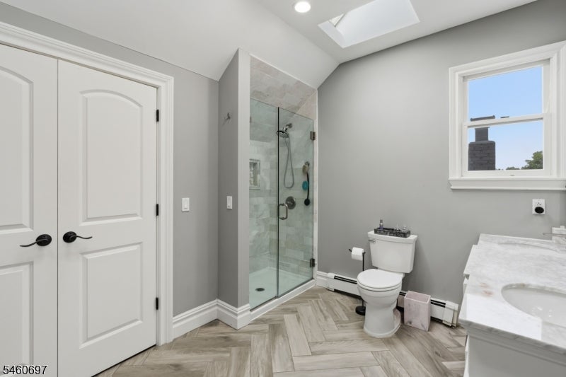 15 Almroth Dr