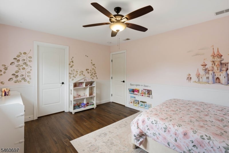 15 Almroth Dr