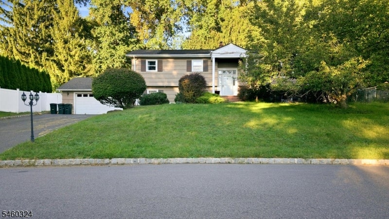 10 Rosemere Ave