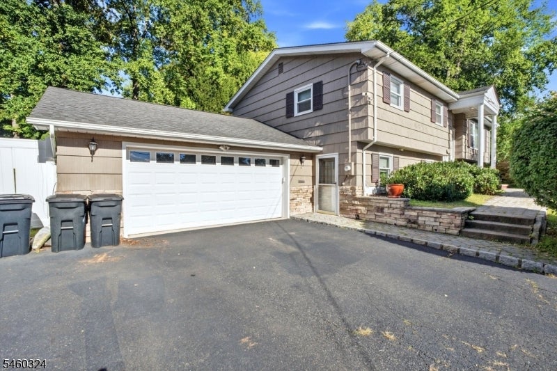 10 Rosemere Ave