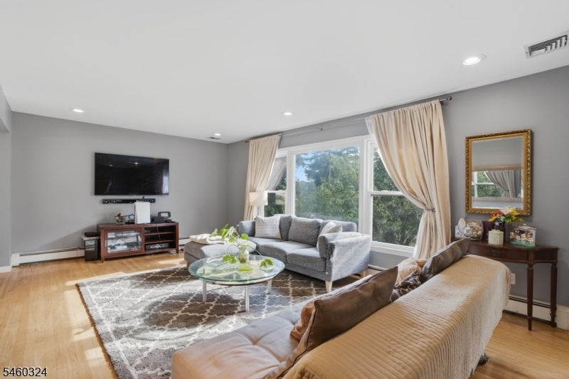 10 Rosemere Ave