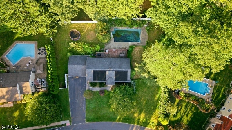 10 Rosemere Ave
