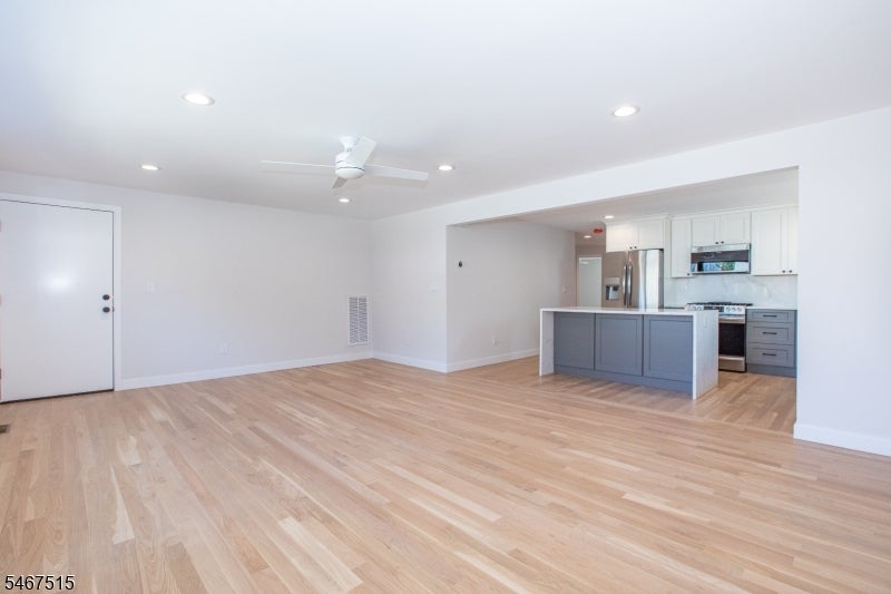 99 Baldwin Pl