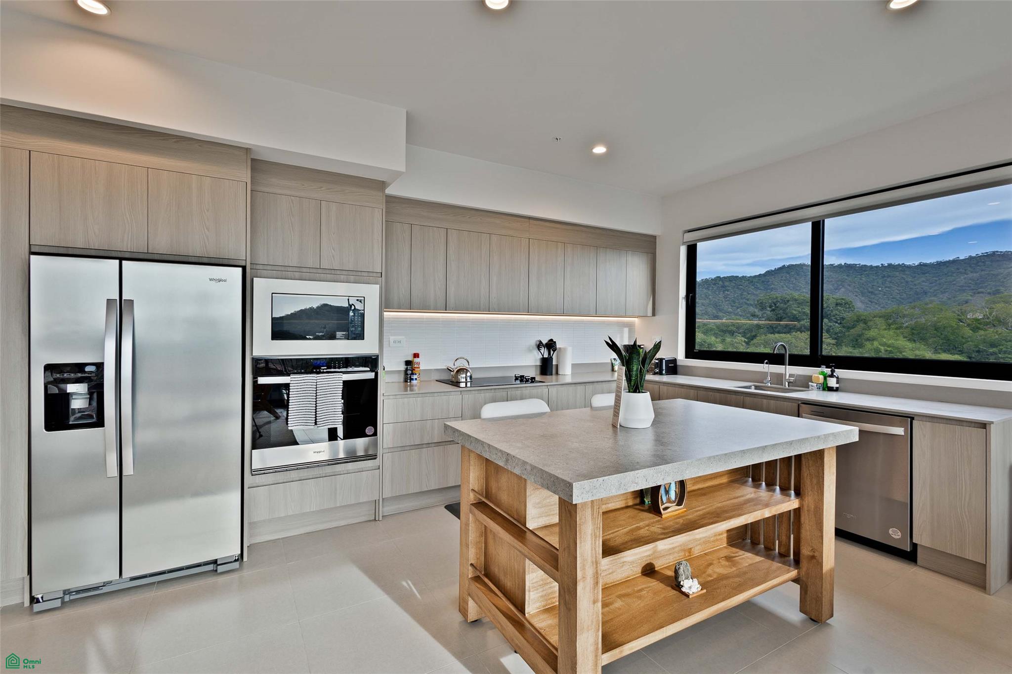 Luxury Ocean View Condo