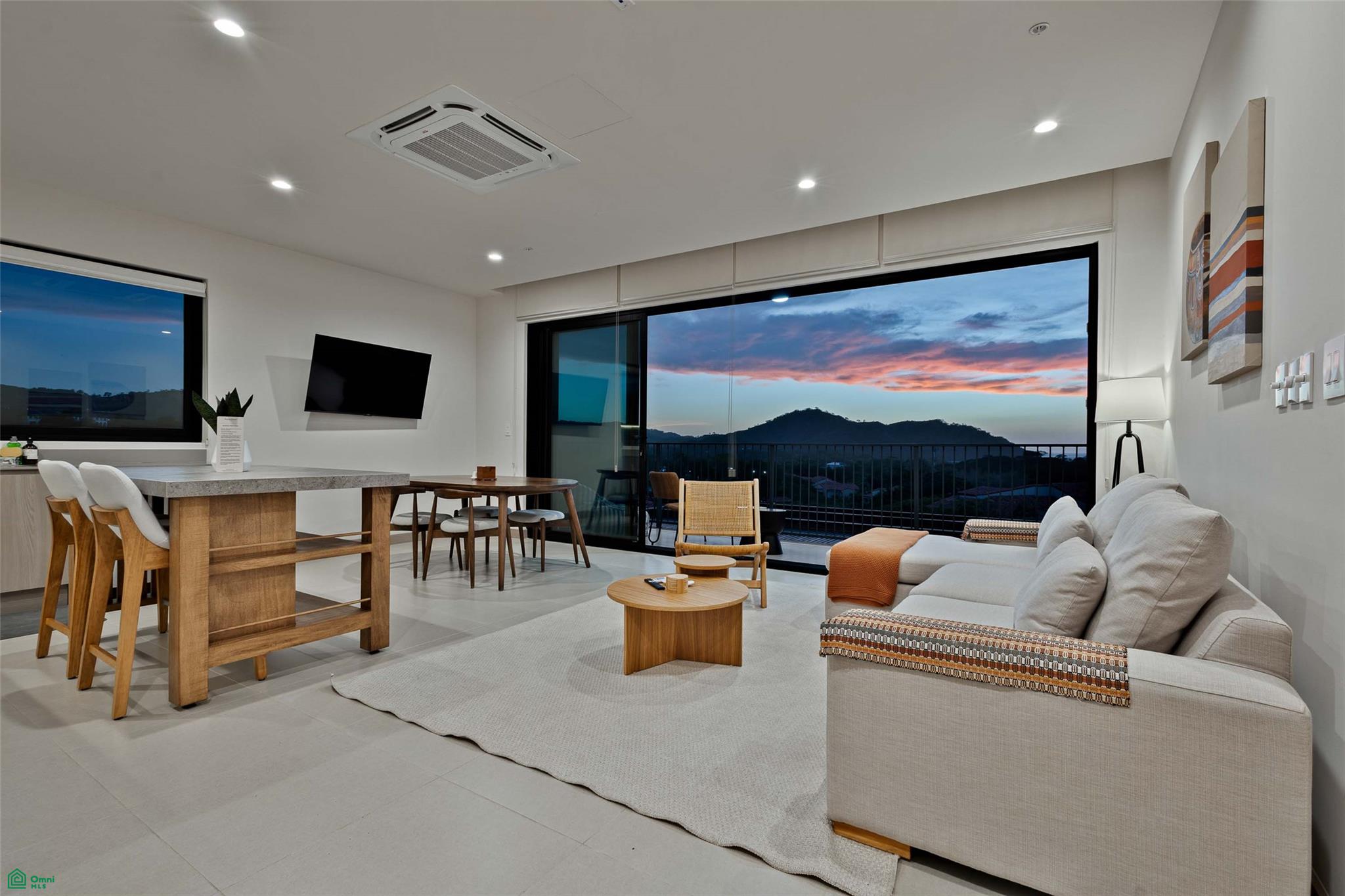 Luxury Ocean View Condo
