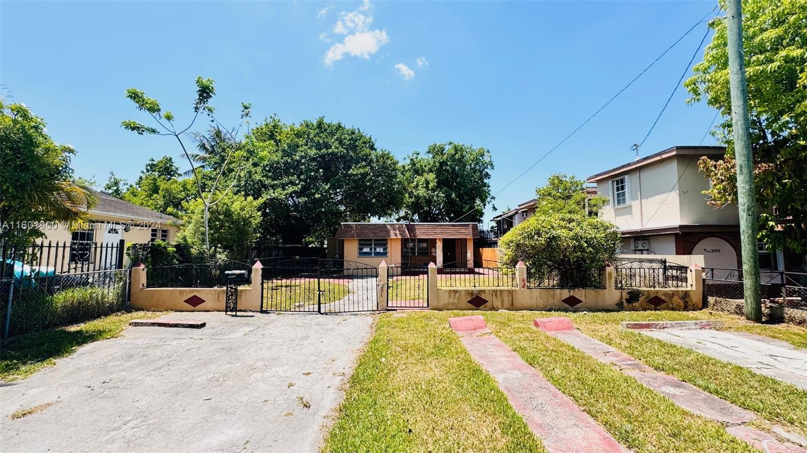 2964 NW 27th St