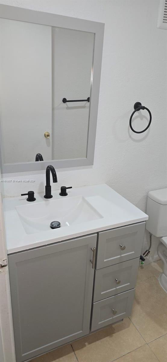 9915 W Okeechobee Rd # 508 Unit: 2-508