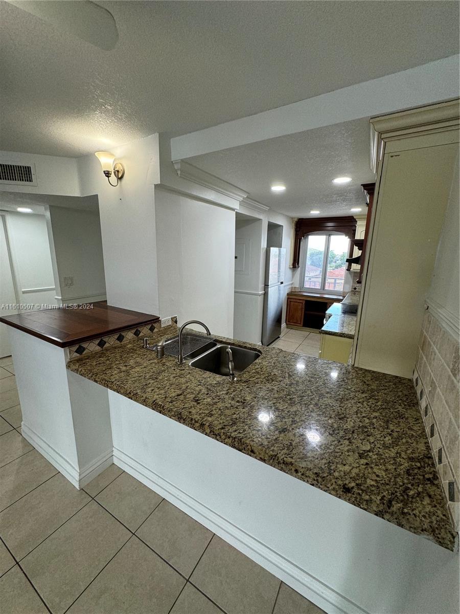 9915 W Okeechobee Rd # 508 Unit: 2-508