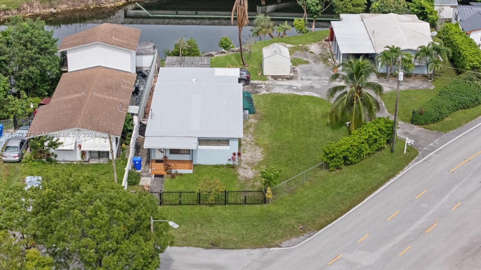 6121 Tamiami Canal Rd