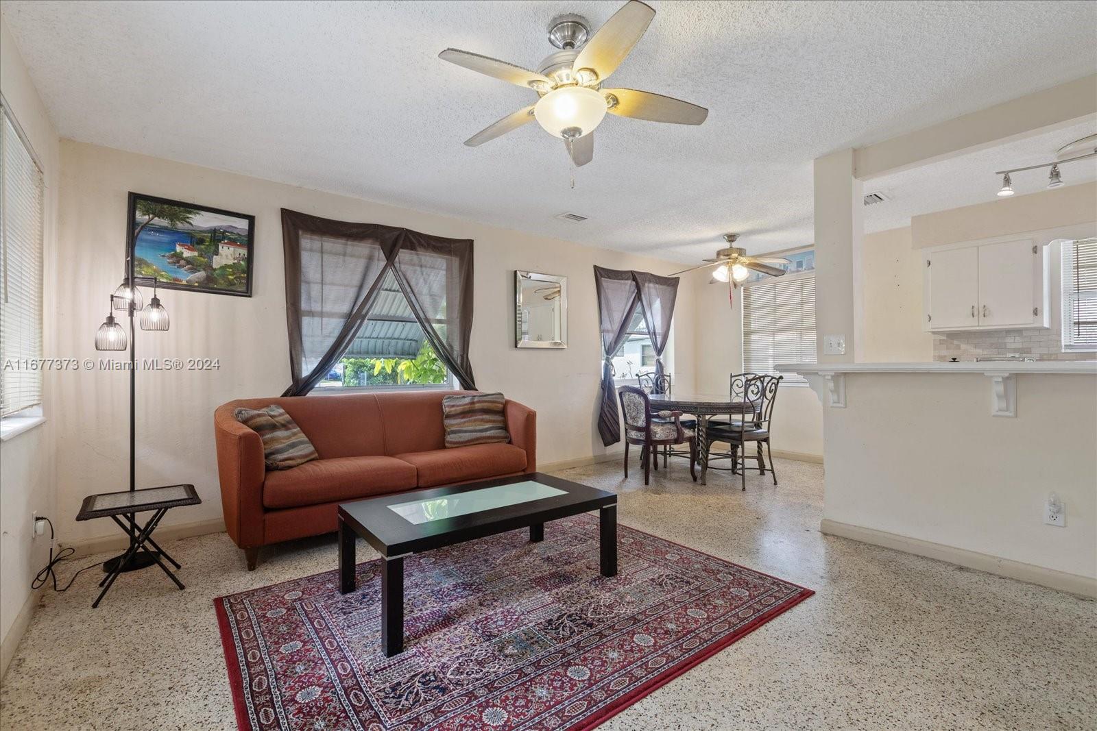 6121 Tamiami Canal Rd