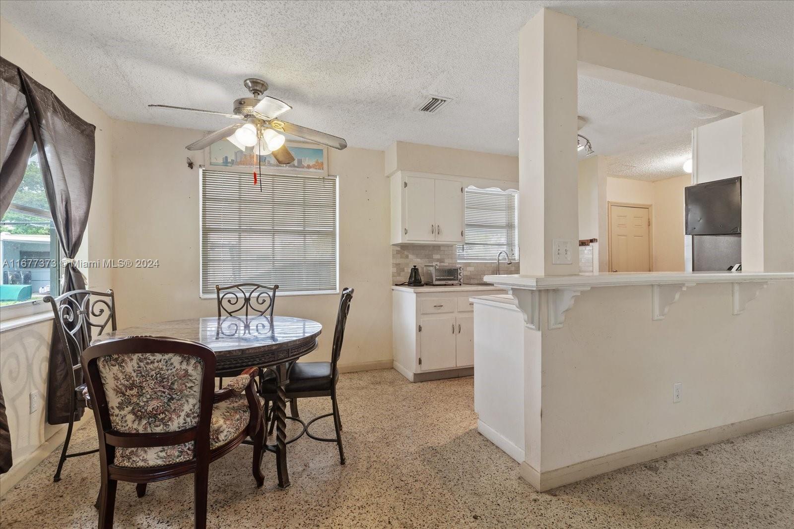 6121 Tamiami Canal Rd