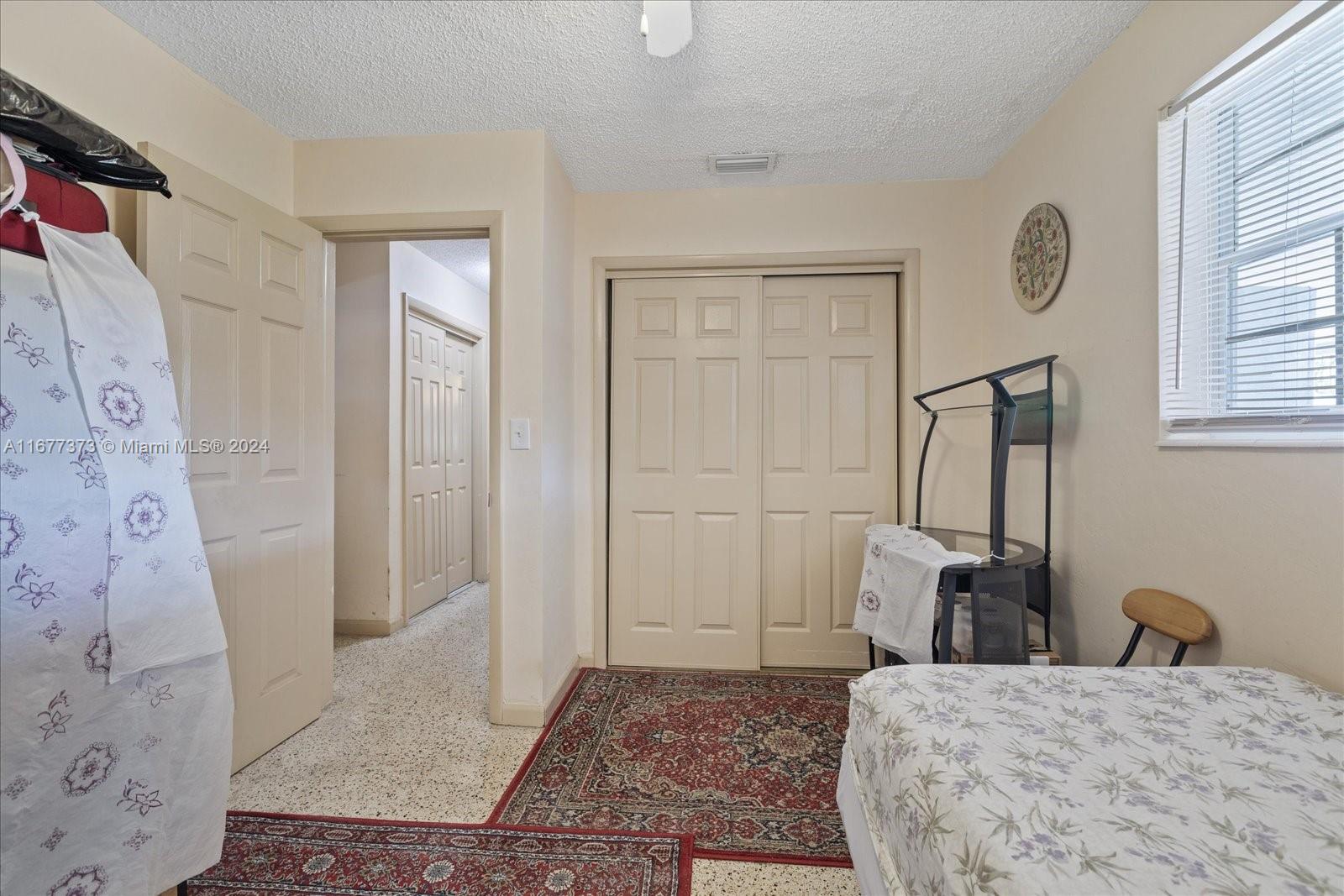 6121 Tamiami Canal Rd
