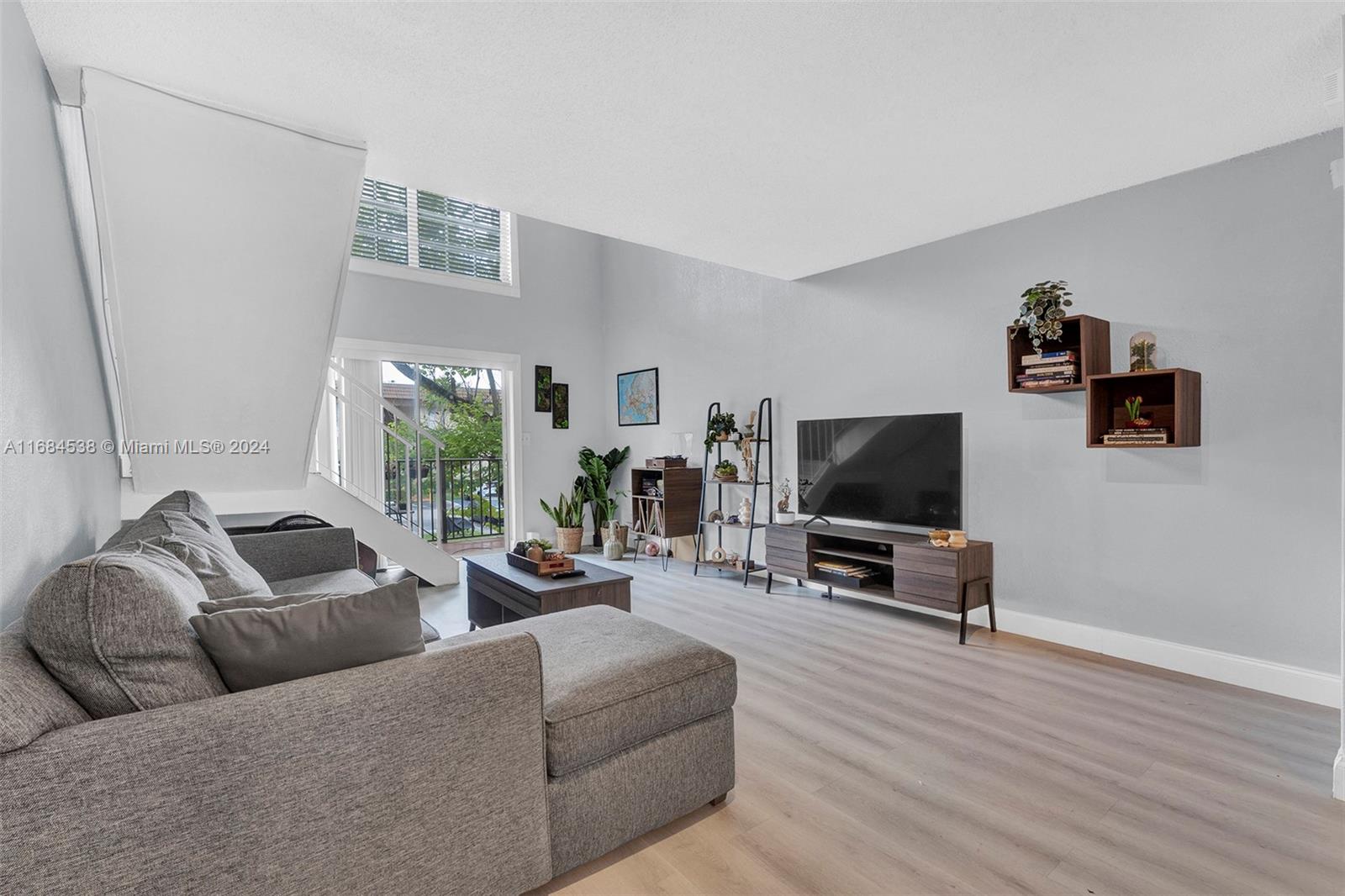 8600 SW 109th Ave # 207 Unit: 4-207