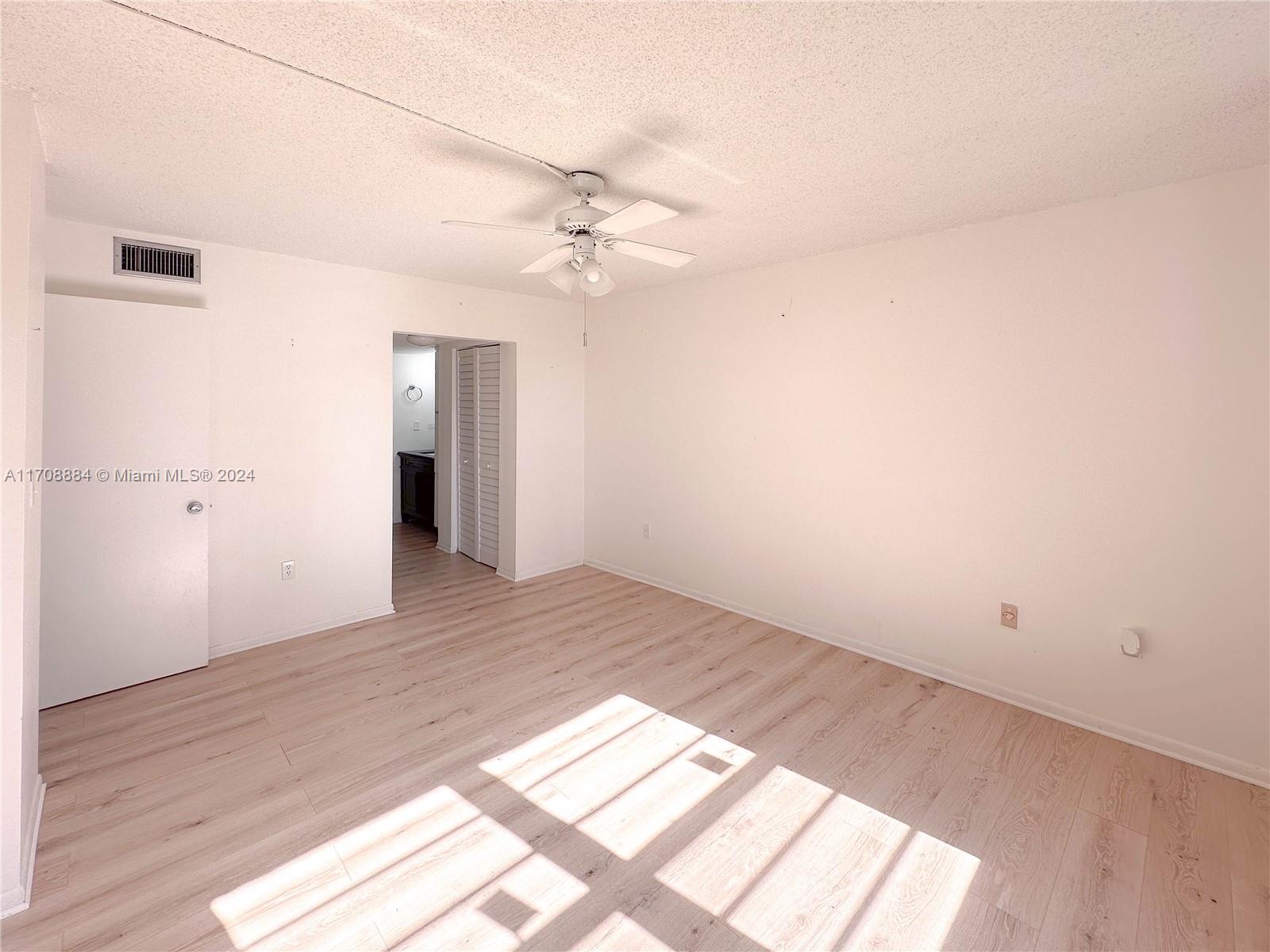 1100 Colony Point Cir # 218