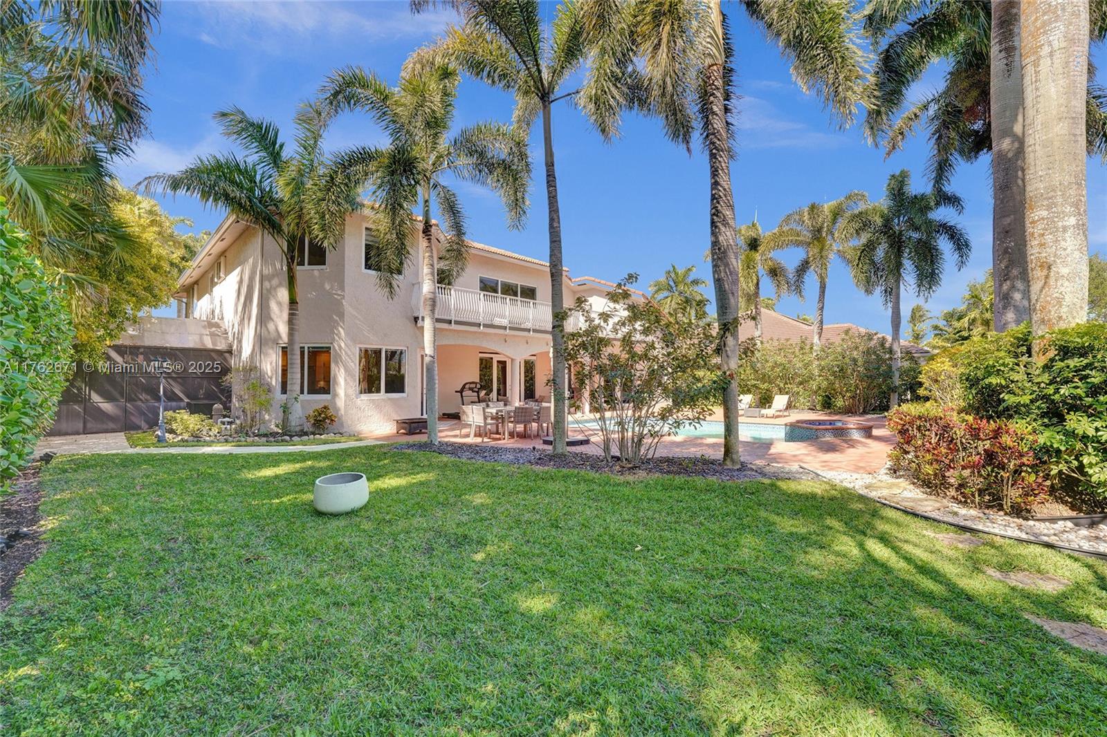 2481 Provence Cir