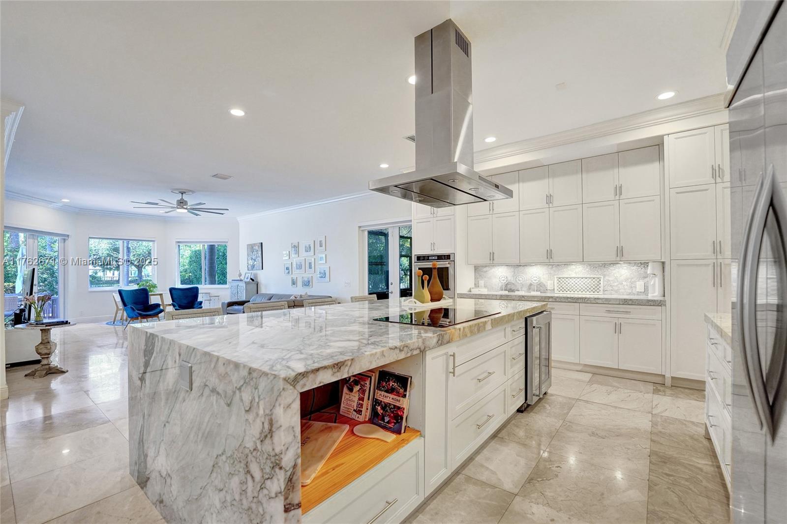 2481 Provence Cir