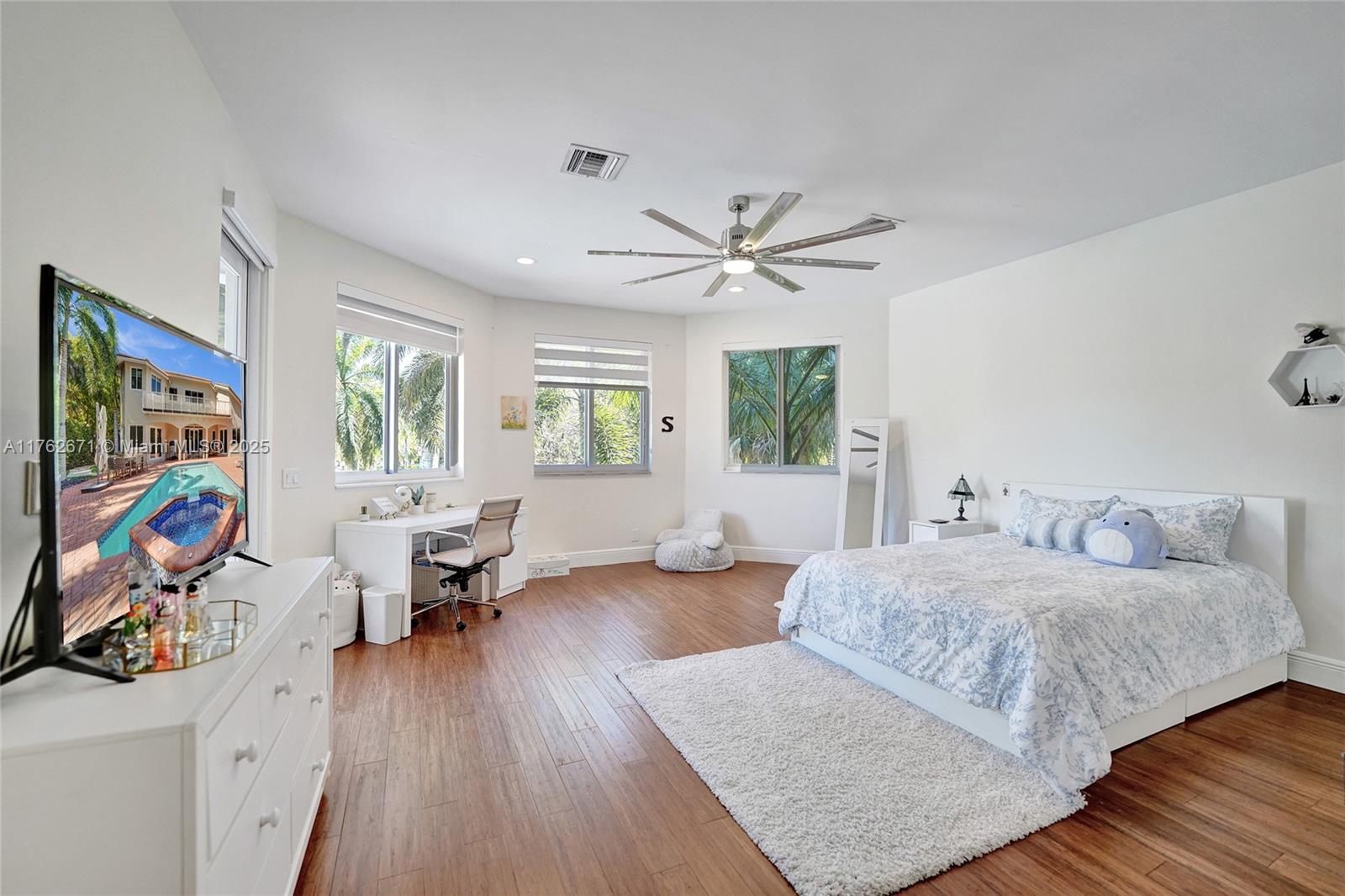 2481 Provence Cir