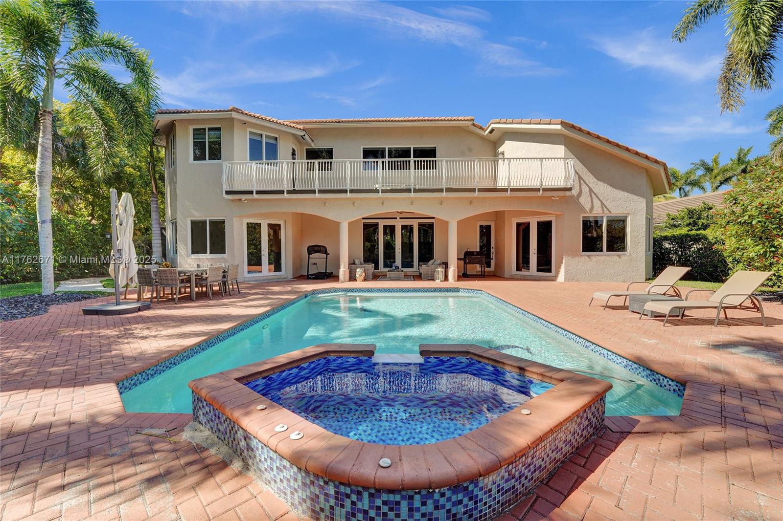 2481 Provence Cir