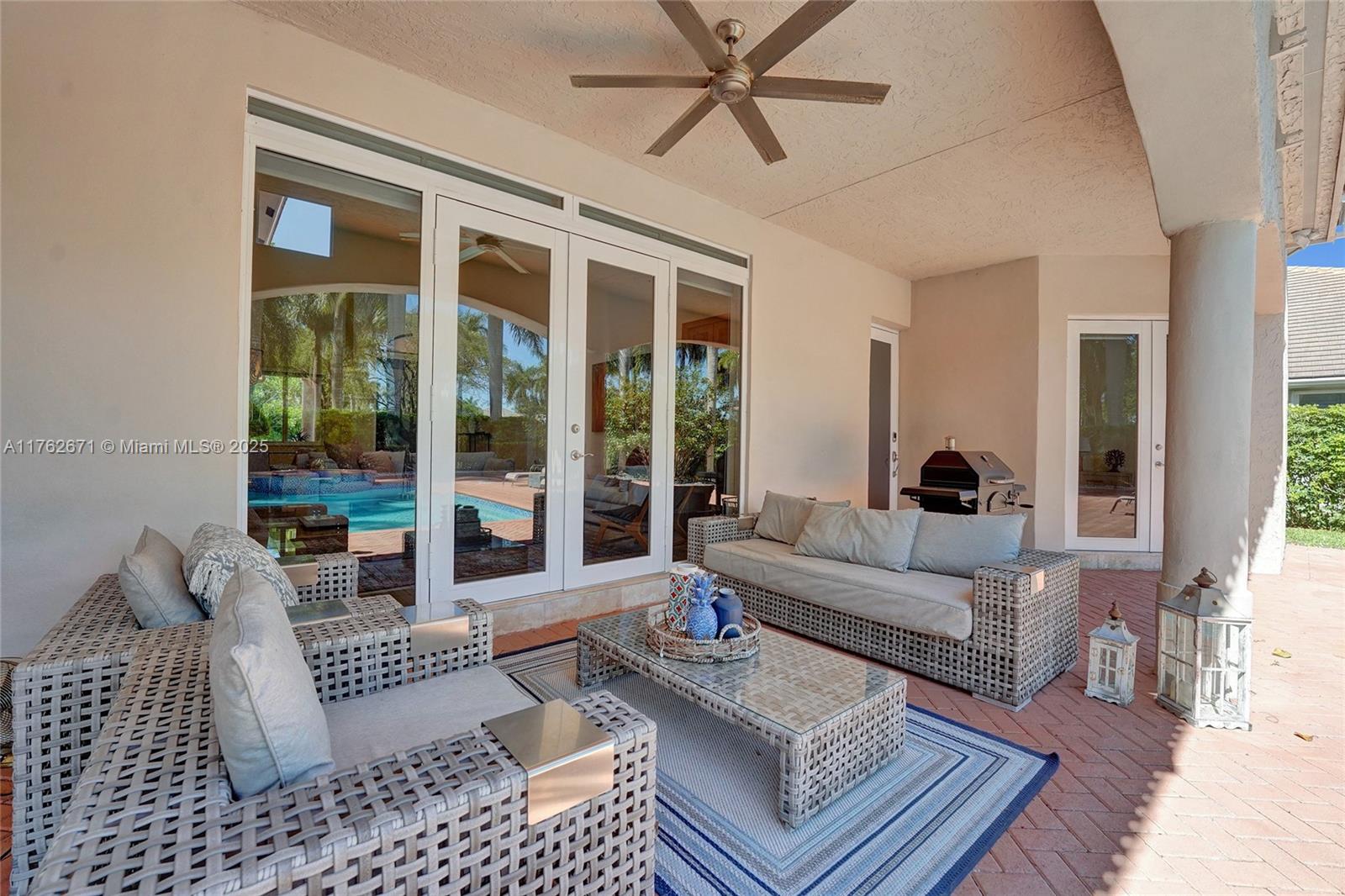2481 Provence Cir